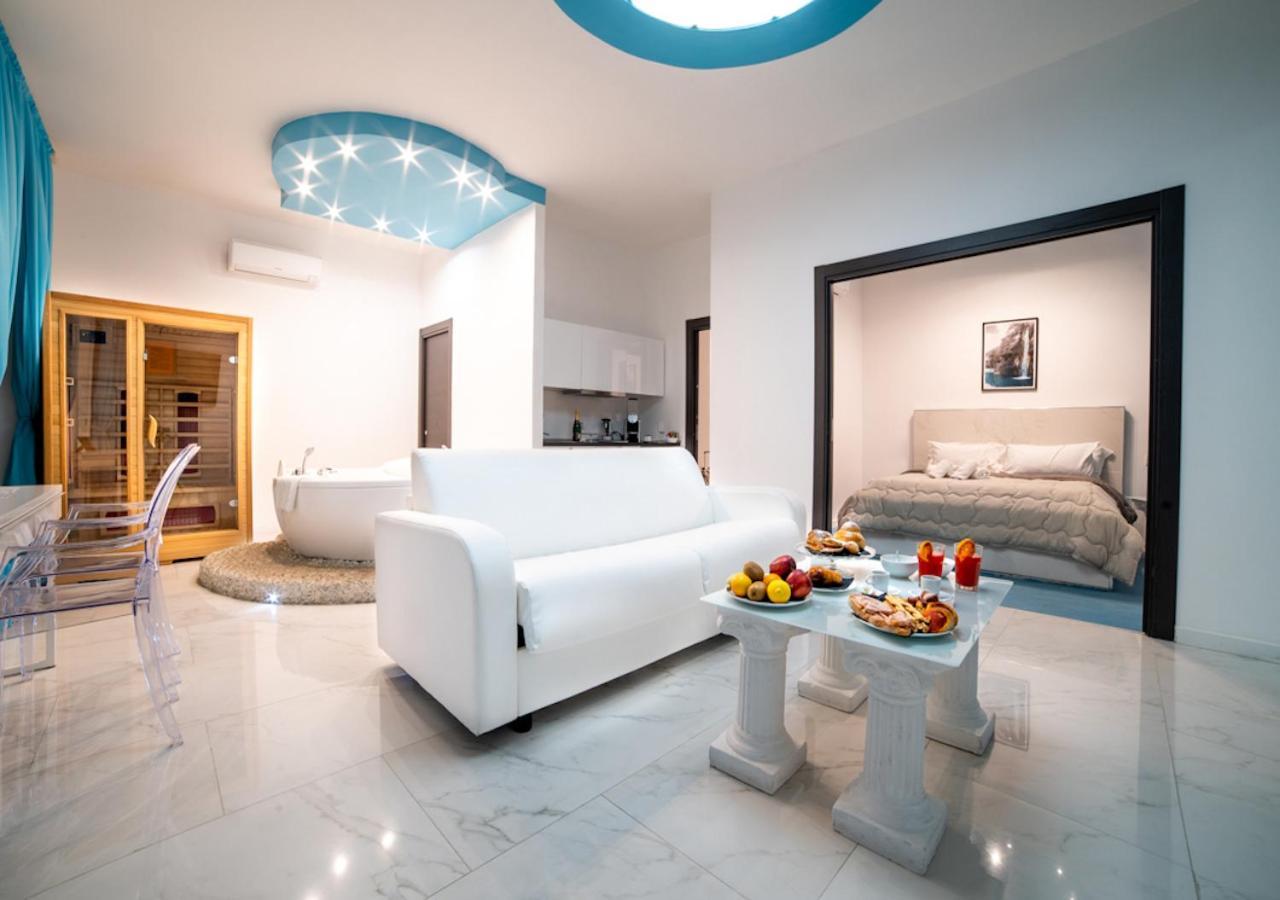 Mayfair Lifestyle Suites By Babylon Stay Neapol Zewnętrze zdjęcie